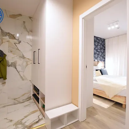 Nadmorski E.52 Porto 웨바