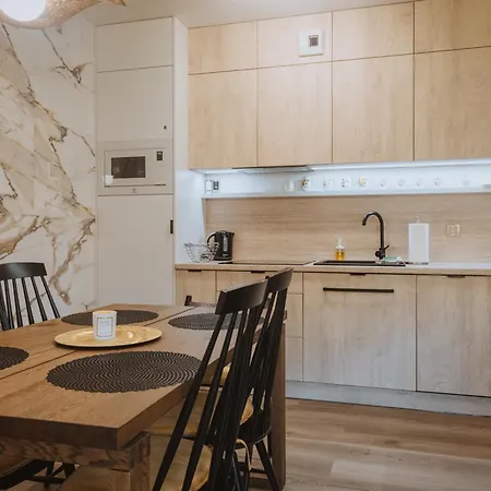 Nadmorski E.52 Porto 웨바